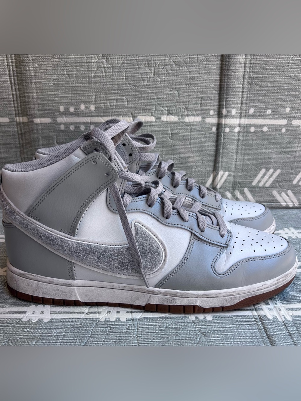 Nike Dunk High - University Chenille Swoosh Light Smoke Grey